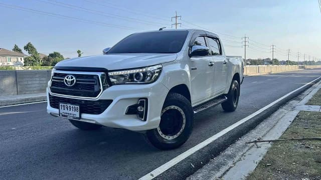 2020 TOYOTA Hilux