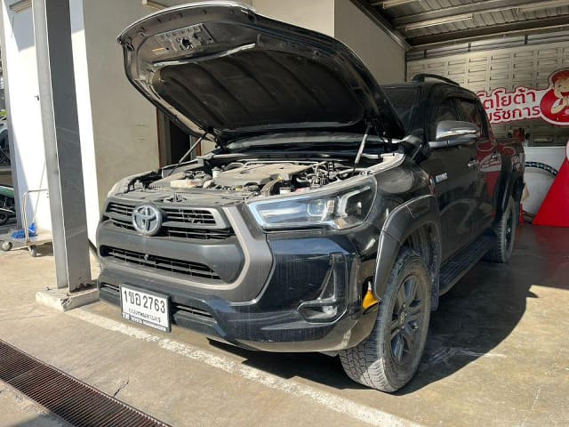 2021 TOYOTA Hilux