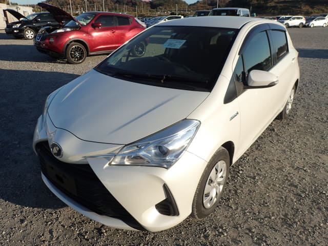 2017 TOYOTA Vitz Hybrid