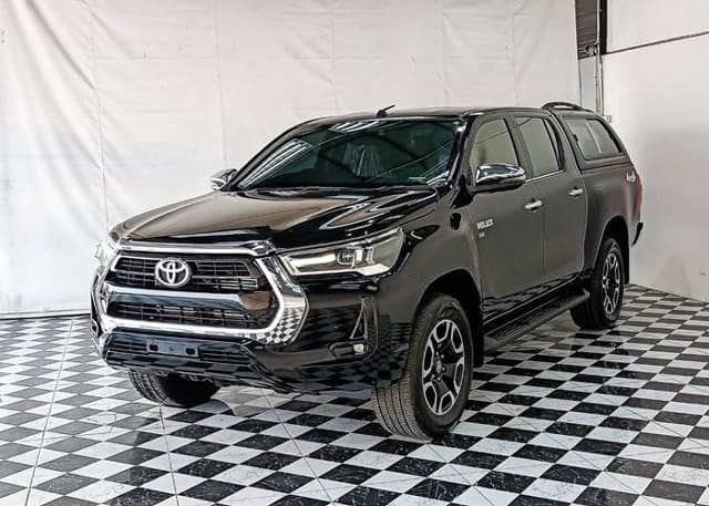 2021 TOYOTA Hilux