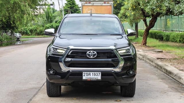 2021 TOYOTA Hilux