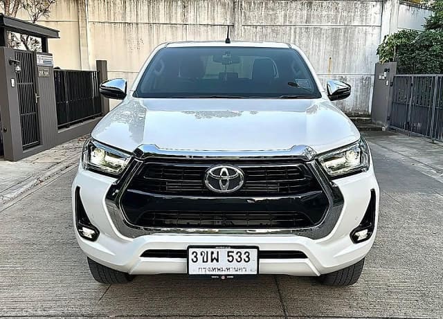 2022 TOYOTA Hilux