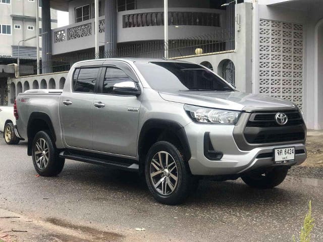 2021 TOYOTA Hilux