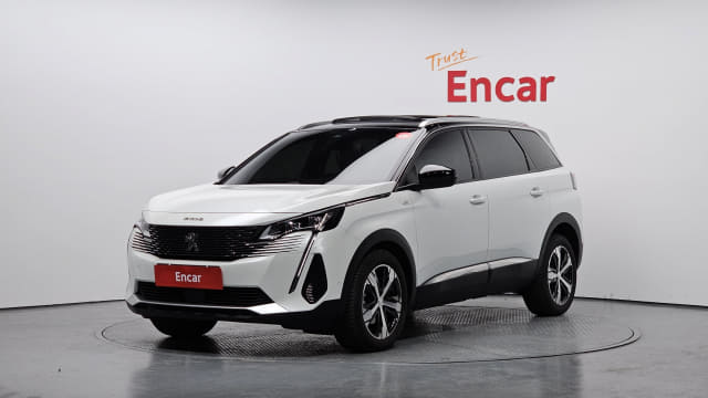 2022 PEUGEOT 5008