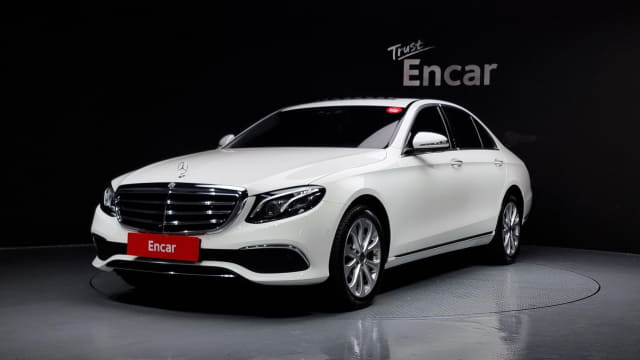 2018 MERCEDES-BENZ E-Class
