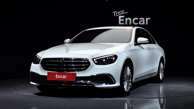 2022 MERCEDES-BENZ E-Class