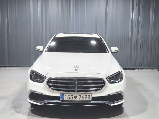2021 MERCEDES-BENZ E-Class