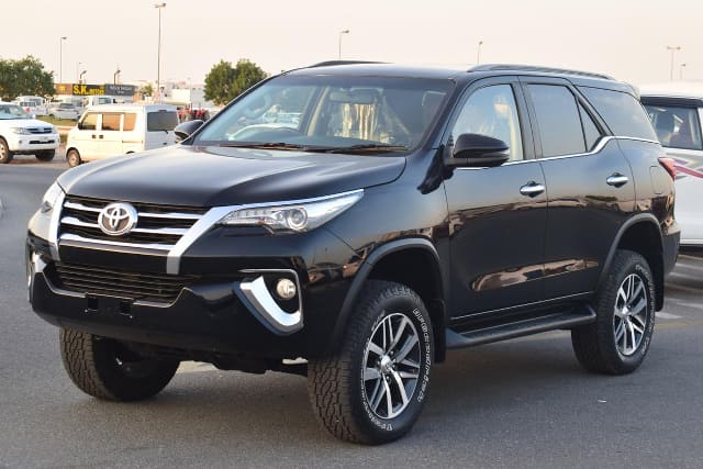 2017 TOYOTA Fortuner