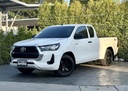 2023 TOYOTA Hilux