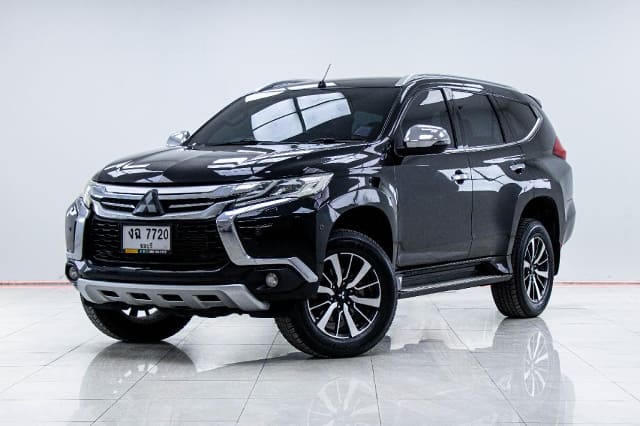 2017 MITSUBISHI Pajero