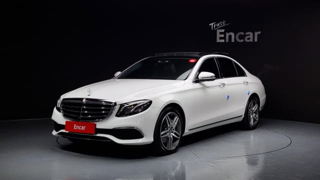 2017 MERCEDES-BENZ E-Class, 