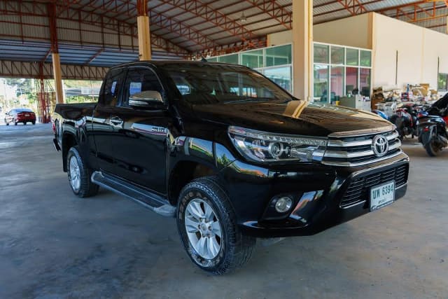 2017 TOYOTA Hilux