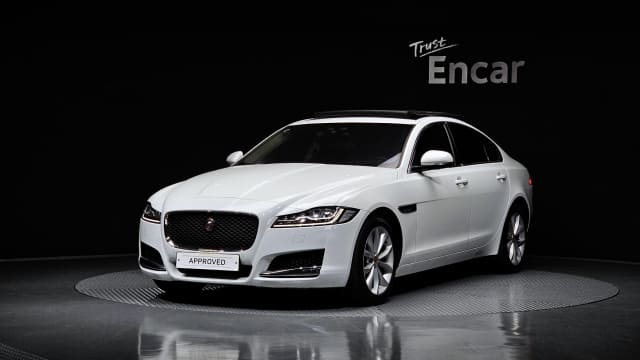 2019 JAGUAR XF