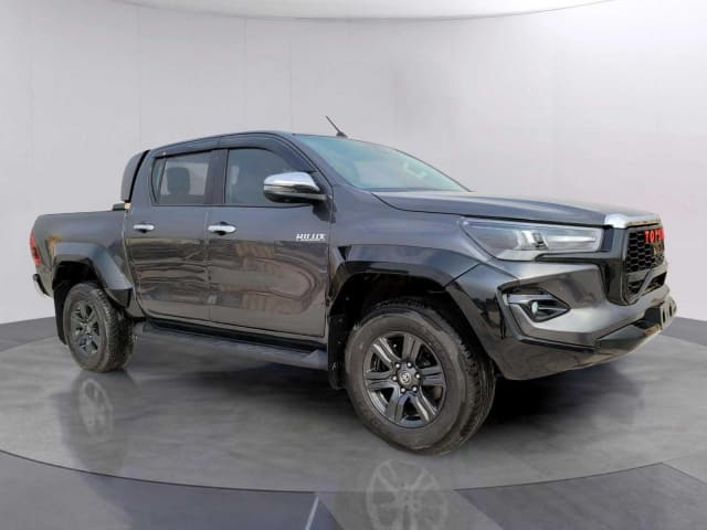 2022 TOYOTA Hilux, 