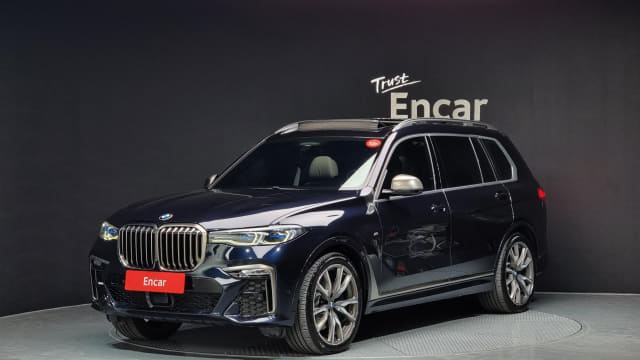 2021 BMW X7