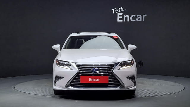 2018 LEXUS ES