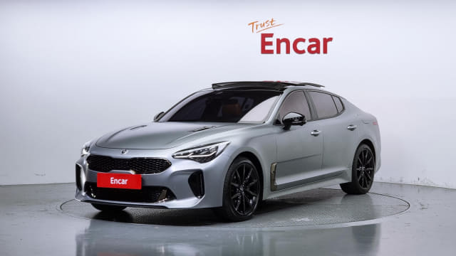 2023 KIA Stinger