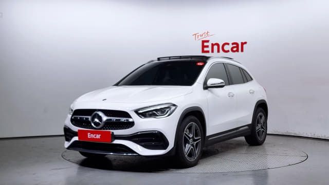 2020 MERCEDES-BENZ GLA-Class