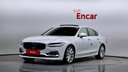2019 VOLVO S90