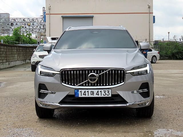2023 VOLVO XC60