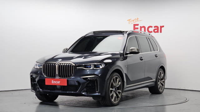 2021 BMW X7