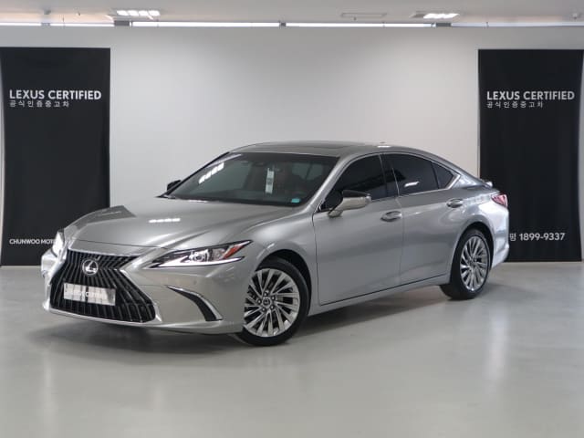 2025 LEXUS ES