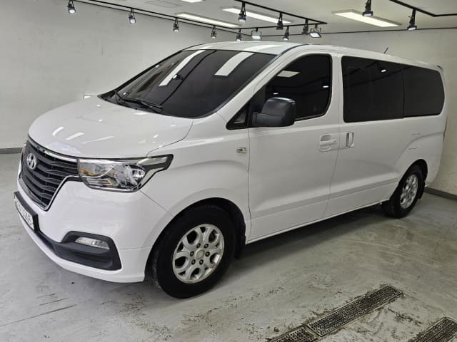 2019 HYUNDAI Grand Starex