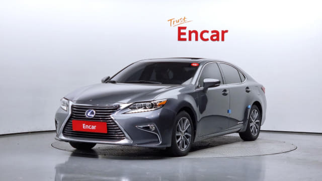 2018 LEXUS ES