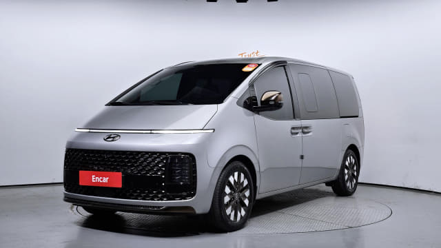 2023 HYUNDAI Staria