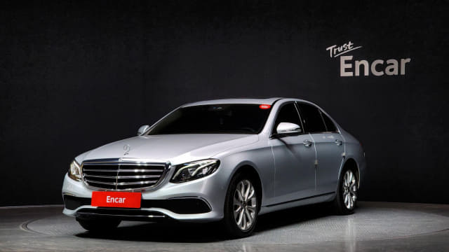 2019 MERCEDES-BENZ E-Class