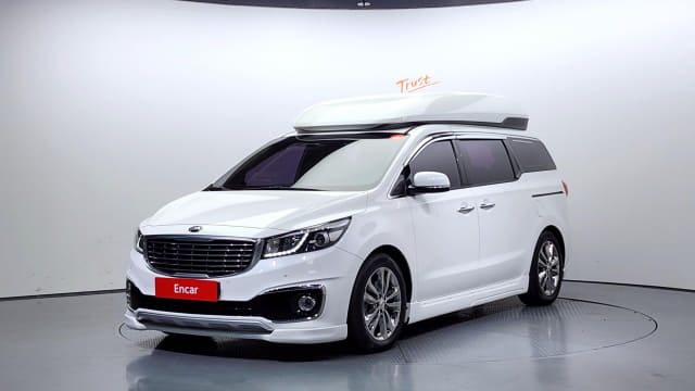 2017 KIA Carnival