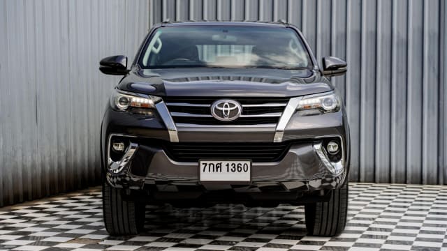 2018 TOYOTA Fortuner
