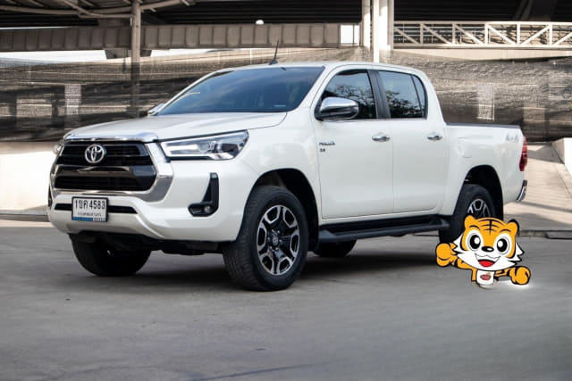 2020 TOYOTA Hilux