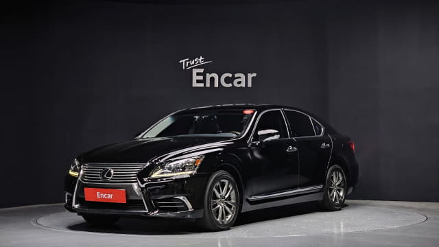 2017 LEXUS LS