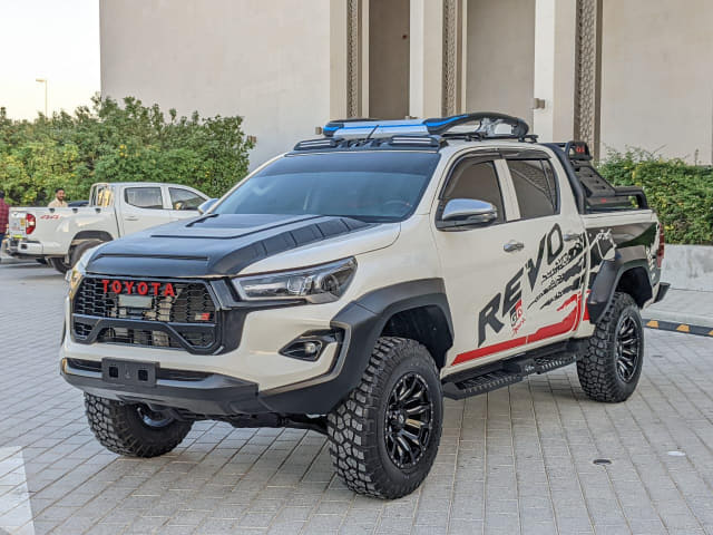 2020 TOYOTA Hilux