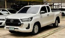 2022 TOYOTA Hilux