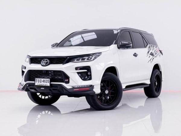 2022 TOYOTA Fortuner