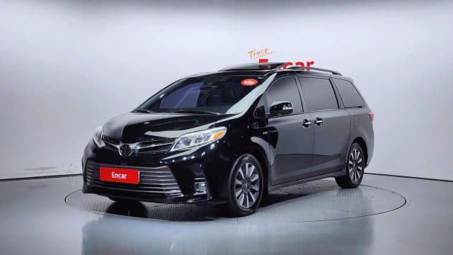 2018 TOYOTA Sienna