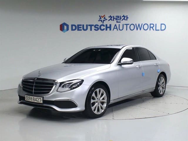 2017 MERCEDES-BENZ E-Class