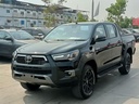 2025 TOYOTA Hilux