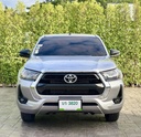 2024 TOYOTA Hilux