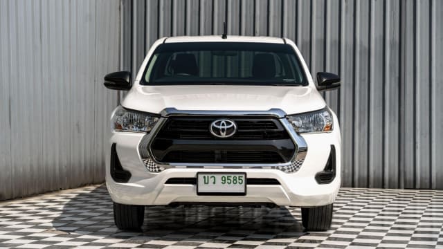 2021 TOYOTA Hilux, 