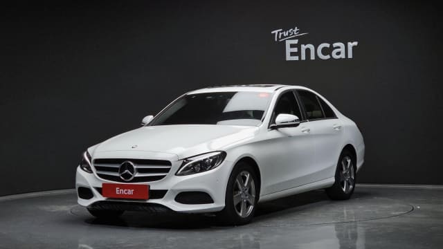 2017 MERCEDES-BENZ C-Class