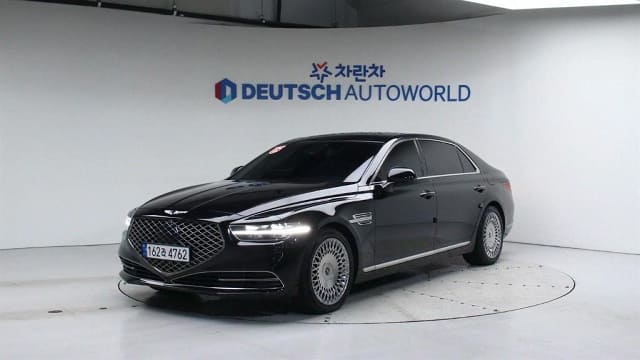 2020 Genesis G90