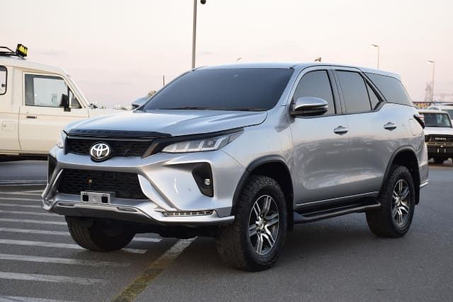 2022 TOYOTA Fortuner