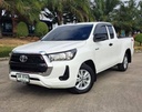 2024 TOYOTA Hilux