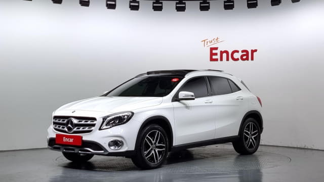 2019 MERCEDES-BENZ GLA-Class