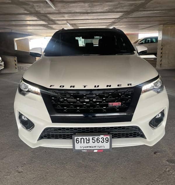 2018 TOYOTA Fortuner