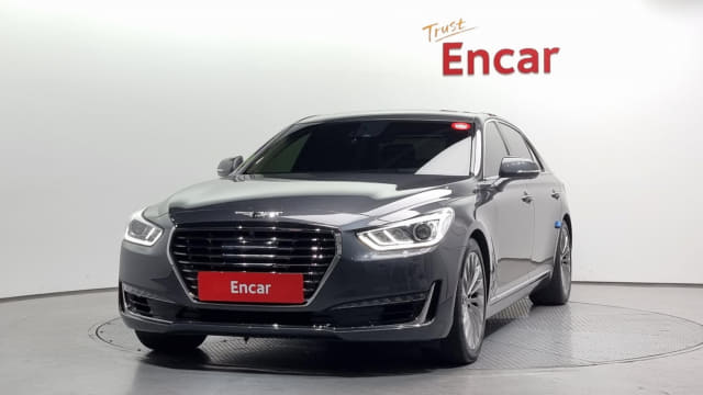 2018 Genesis EQ900