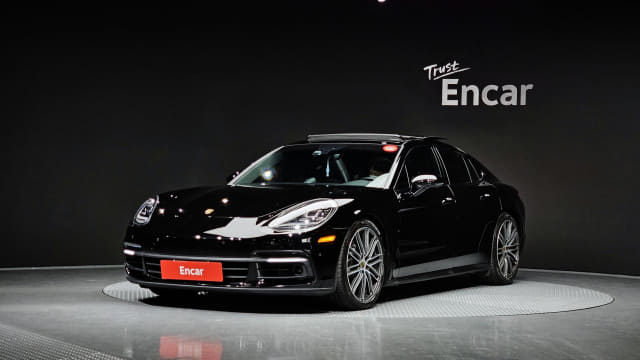 2017 Porsche Panamera